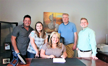 Bowling Family signs with Daywind Records